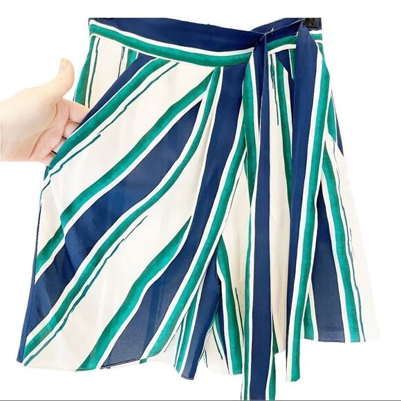 Chloe Silk stripe shorts in size 34 made in France - Picture 5 of 15